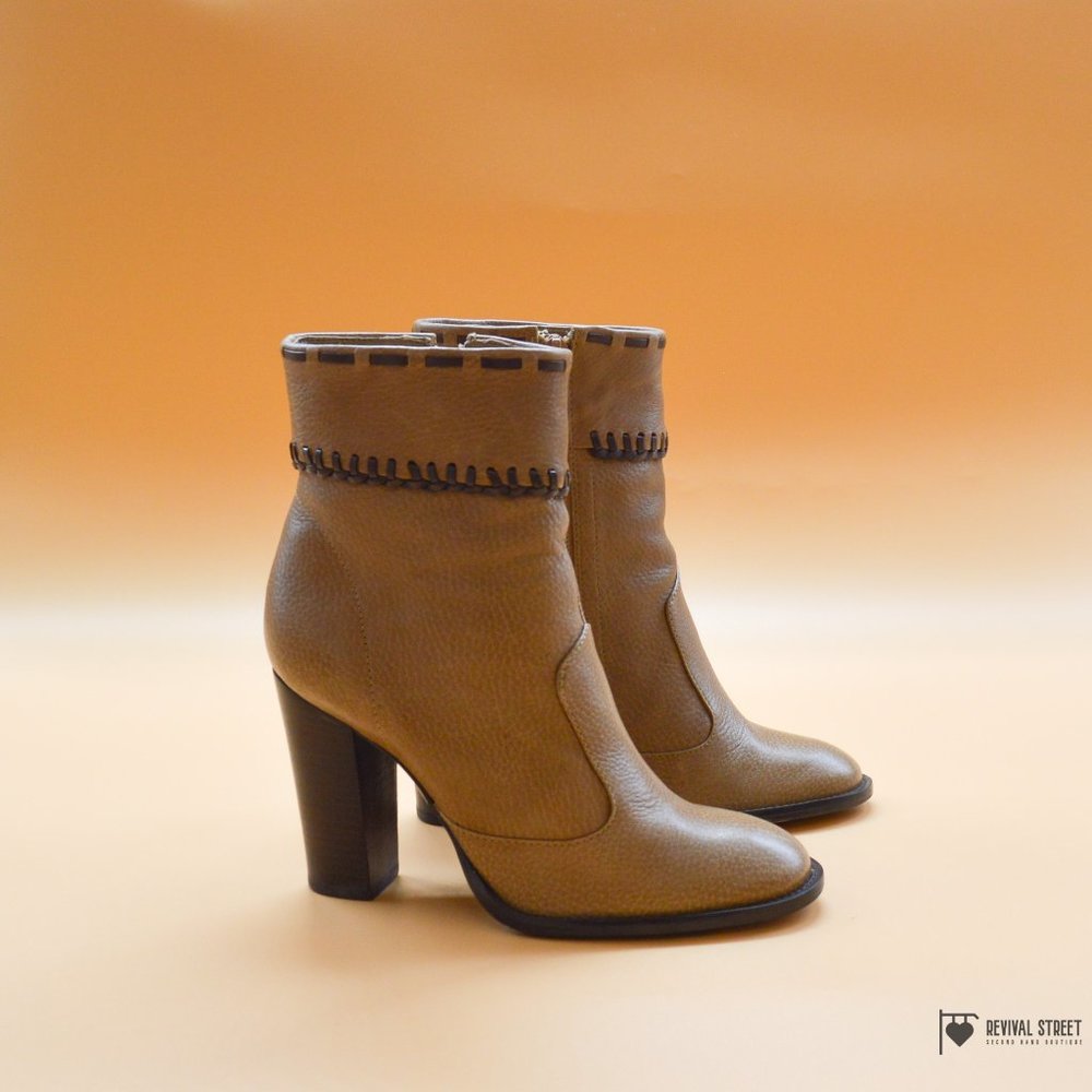 Carlos Santana Equal Gentle Tan Leather Boots, Size 6M